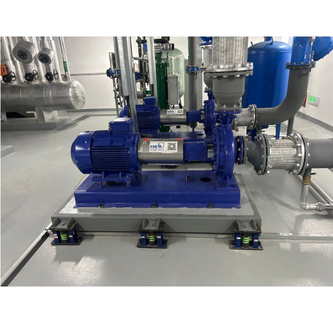 Foto-foto perawatan pompa sentrifugal horizontal satu tahap.